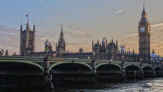 UK passes DMA-like bill that could force Apple to allow other games stores on iOS